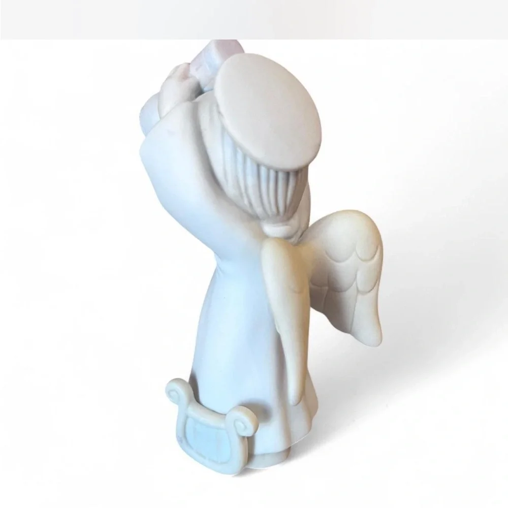 Precious Moments ‘The Heavenly Light’ Figurine in good condition